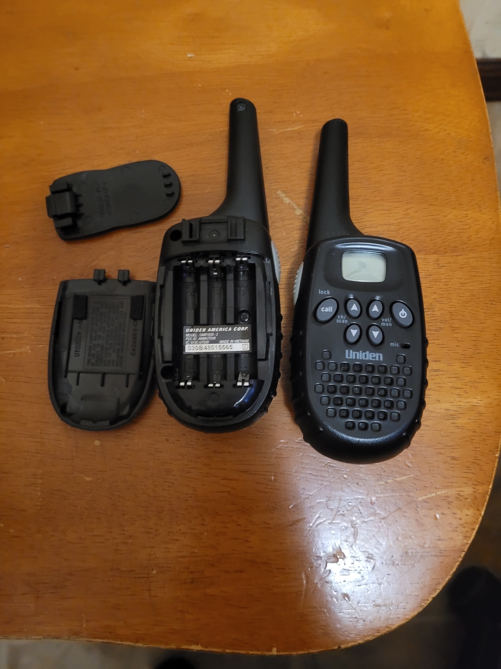 Uniden Gmr1635-2 Walkie Talkie. Set Of 2